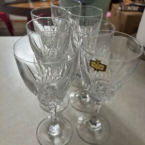 Elegant Crystal Wine Glass Set